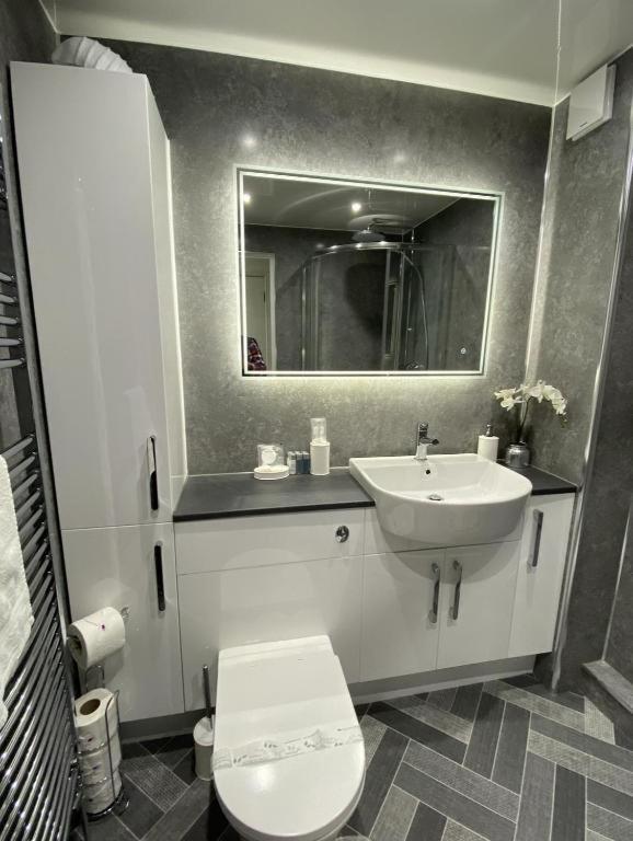 Super Prime Luxury Waterfront View Dbay By Tba Saint Davids (Fife) Exterior foto